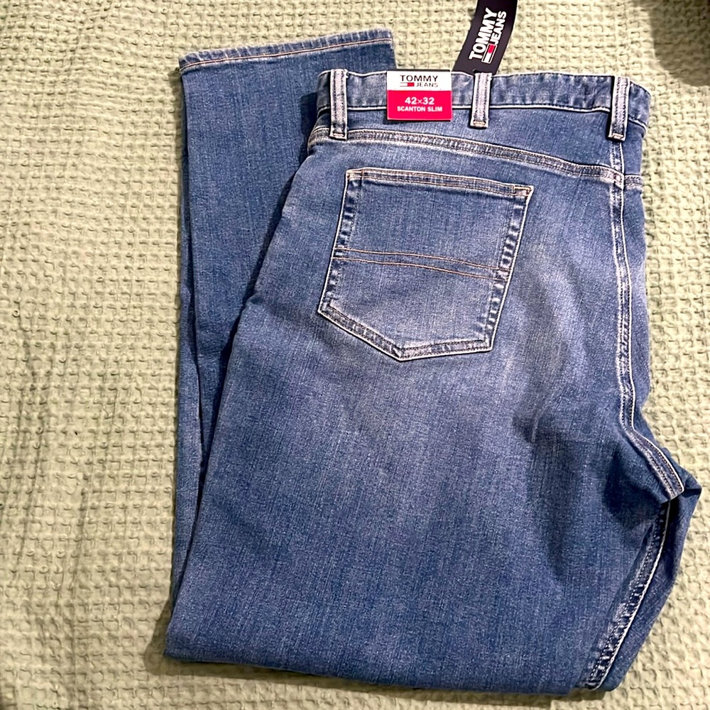 Tommy Hilfiger